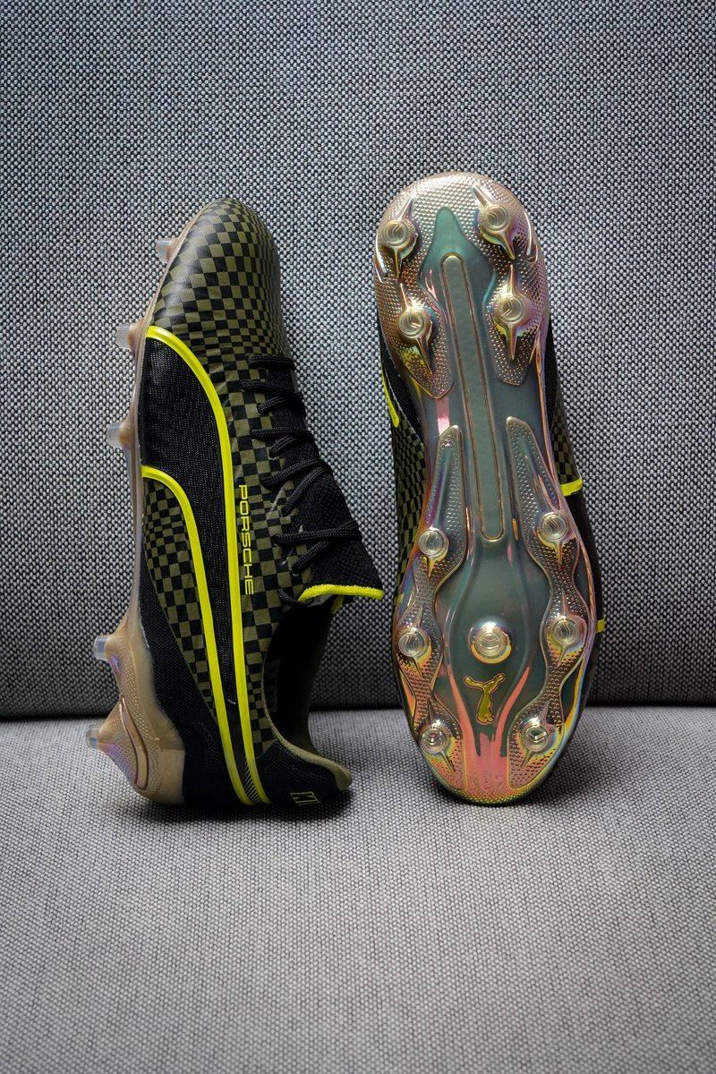 Puma King Ultimate × Porsche (2025): верх і підошва