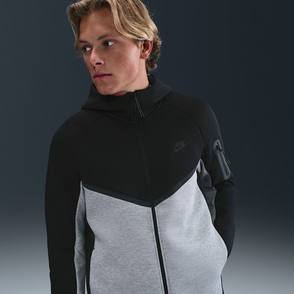 Толстовка Nike Sportswear Tech Fleece Hoodie HV0949-011
