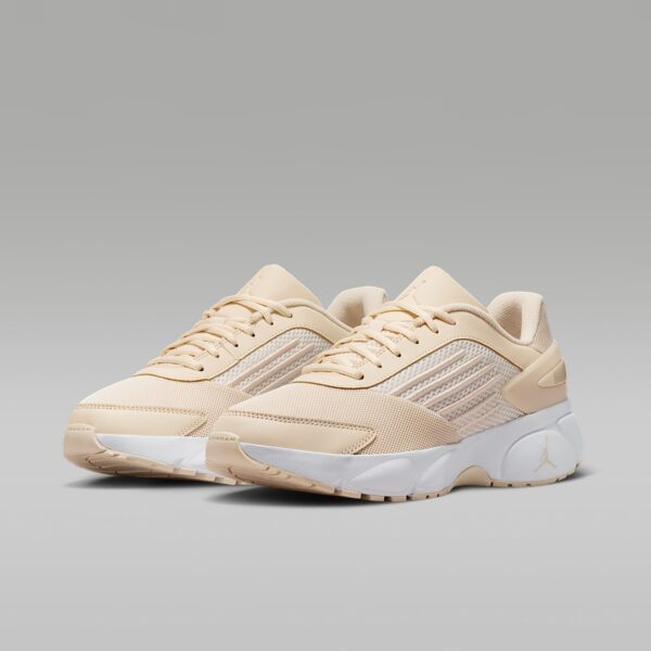 Кросівки жіночі Air Jordan Trunner Beige IQ0701-200