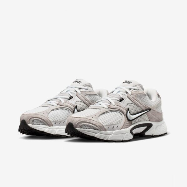 Кросівки Nike V5 RNR IX0702-103