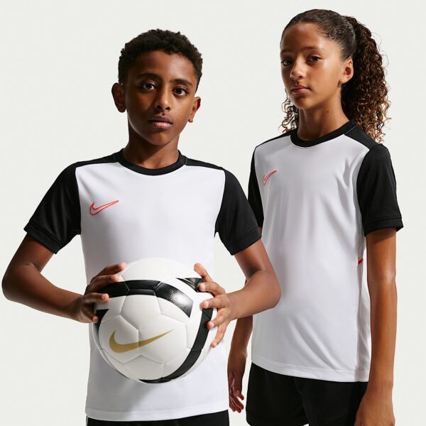 Футболка дитяча Nike Academy Older Kids' Dri-FIT HJ3716-105