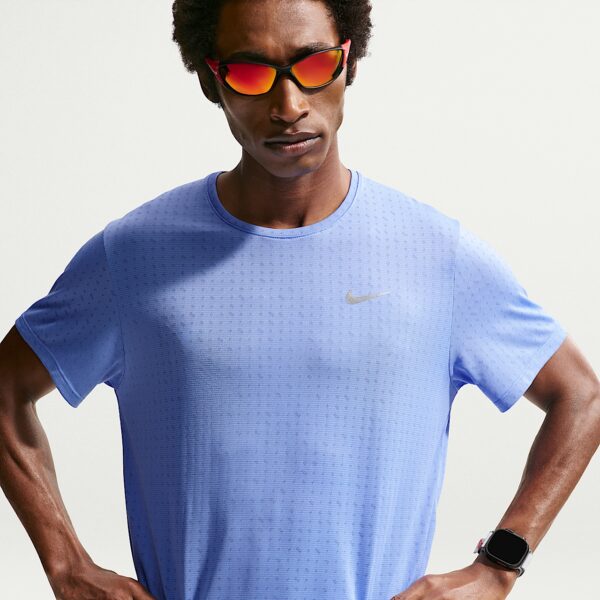 Футболка чоловіча Nike Miler Breathe Running T-Shirt HJ4181-494